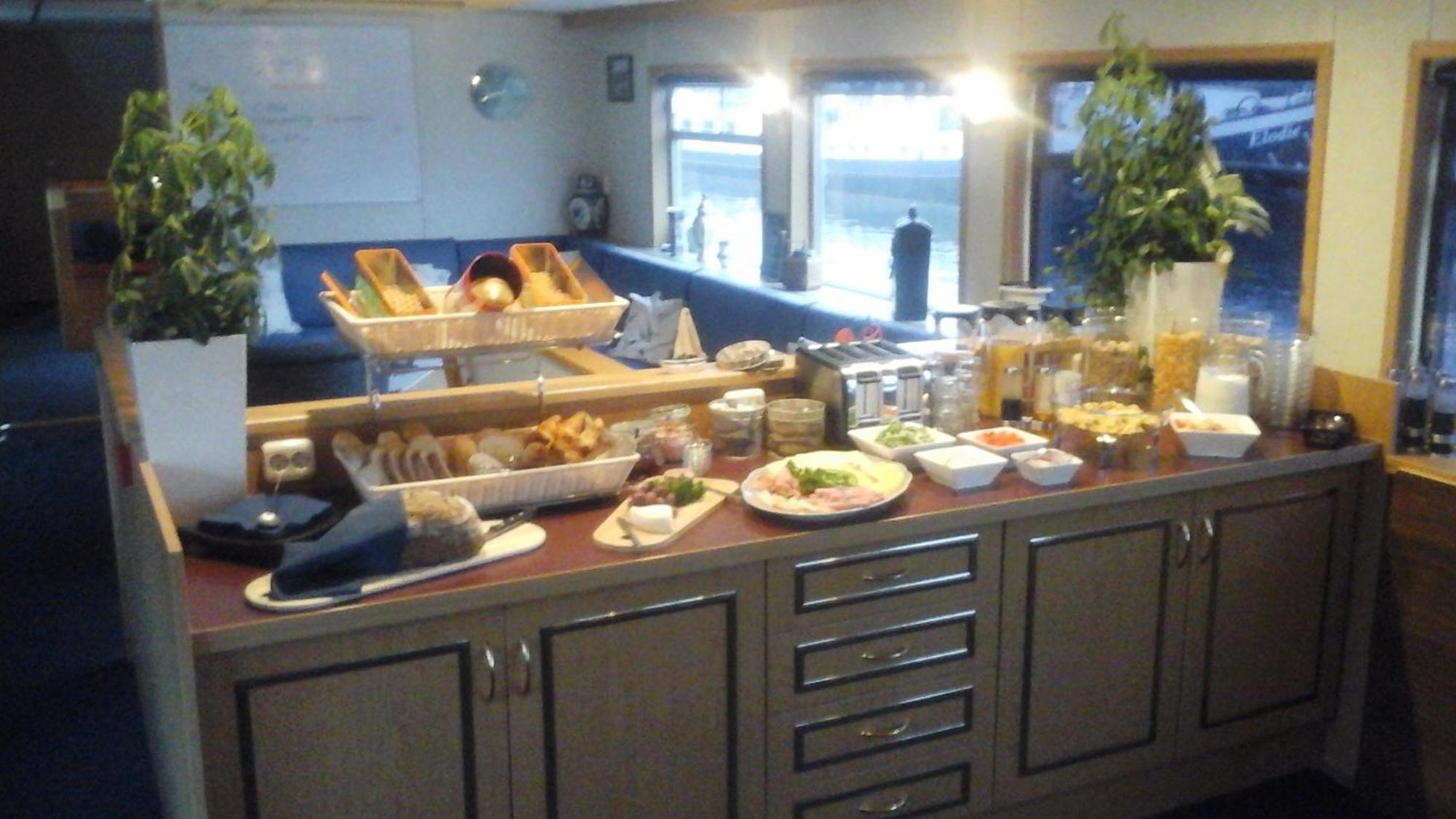 Botel Zwaantje อัมสเตอร์ดัม ภายนอก รูปภาพ